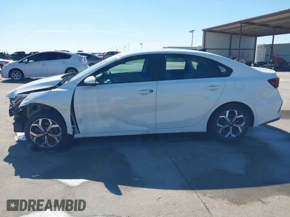 2021 Kia Forte FE with VIN 3KPF24AD7ME267985, listed as a IAAI auction lot 41686352 with 75,661 mi miles. Bid and sale history available at carsss.com. Image 15.