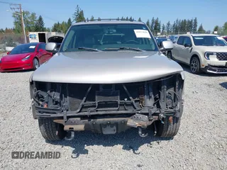 2004 Chevrolet Tahoe LS with VIN 1GNEK13Z84J232031, listed as a IAAI auction lot 42073698 with 193,889 mi miles. Bid and sale history available at carsss.com. Image 6.