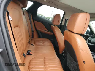 2019 Jaguar F-Pace 30t Portfolio z VIN SADCN2GX7KA365936, wystawiony jako Copart lot #58727155 z przebiegiem 71 697 mil mil oraz Szkoda całkowita • Salvage title. Historia ofert i sprzedaży dostępna na DreamBid. Obrazek 11.