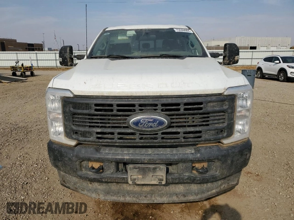 2023 Ford F-350 с VIN 1FT8W3BA3PEC57918, выставлен на аукционе Copart как лот 75550084 с пробегом 36 915 миль миль и Списание • Salvage title. История ставок и продаж доступна на DreamBid. Изображение 5.