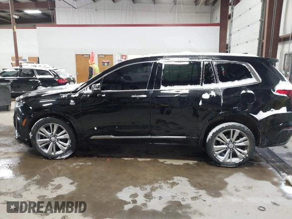 2022 Cadillac XT6 Premium Luxury with VIN 1GYKPDRS7NZ112856, listed as a IAAI auction lot 41328577 with 1 mi miles. Bid and sale history available at carsss.com. Image 14.