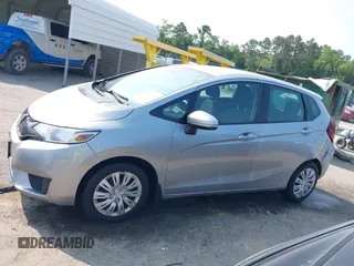 2017 Honda Fit LX z VIN 3HGGK5H50HM705123, wystawiony jako IAAI lot #42427270 z przebiegiem 328 978 mil mil oraz . Historia ofert i sprzedaży dostępna na DreamBid. Obrazek 14.