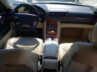 1993 Mercedes-Benz 400 z VIN WDBGA43E4PA107758, wystawiony jako Copart lot #55252815 z przebiegiem 89 659 mil mil oraz Czysty tytuł • Clean title. Historia ofert i sprzedaży dostępna na DreamBid. Obrazek 8.