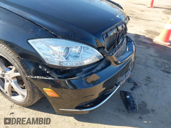 2013 Mercedes-Benz S 550 with VIN WDDNG9EB3DA499477, listed as a IAAI auction lot 41590018 with 64,547 mi miles and . Bid and sale history available at DreamBid. Image 21.