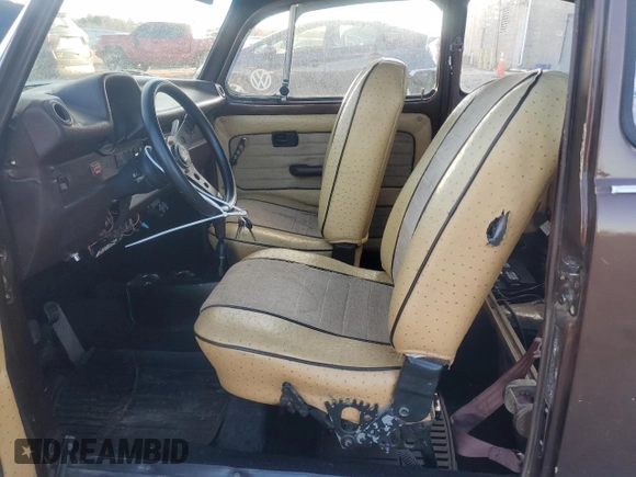1974 Volkswagen Beetle с VIN 1342739124, выставлен на аукционе Copart как лот 87284364 с пробегом 2 584 миль миль и Чистый • Clean title. История ставок и продаж доступна на DreamBid. Изображение 7.