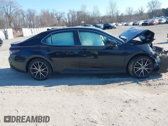 2021 Toyota Camry SE Nightshade with VIN 4T1T11AK6MU402597, listed as a IAAI auction lot 41718894 with Not Provided miles and . Bid and sale history available at carsss.com. Image 13.