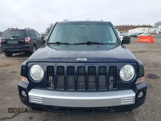2010 Jeep Patriot Limited with VIN 1J4NF4GB0AD672289, listed as a IAAI auction lot 41807660 with 147,360 mi miles and . Bid and sale history available at DreamBid. Image 6.