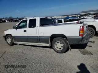 2000 GMC New Sierra 1500 SLE with VIN 2GTEC19T0Y1358568, listed as a Copart auction lot 43400635 with 299,733 mi miles and Salvage Title. Bid and sale history available at carsss.com. Image 2.