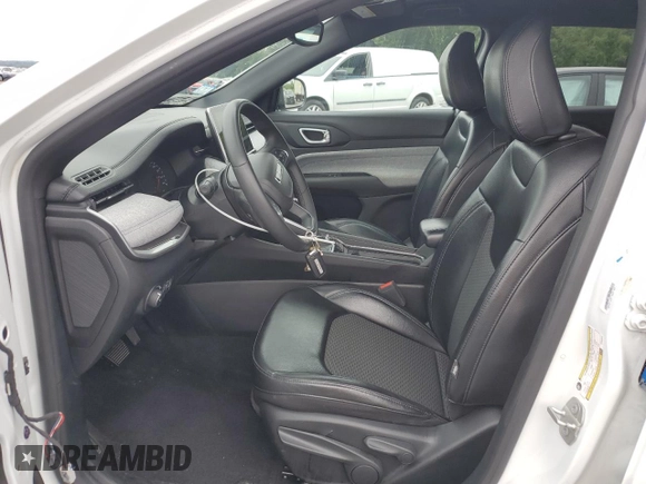 2023 Jeep Compass Latitude с VIN 3C4NJDBN3PT552673, выставлен на аукционе Copart как лот 64582705 с пробегом 69 194 миль миль и Чистый • Clean title. История ставок и продаж доступна на DreamBid. Изображение 7.