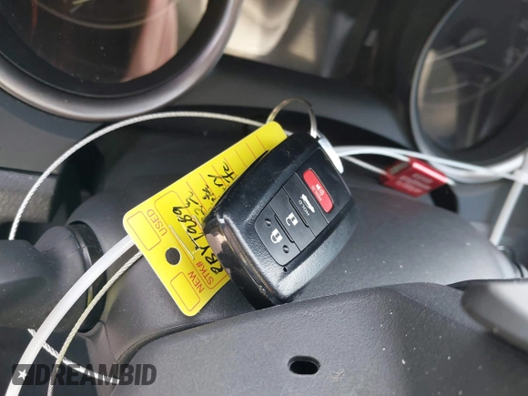2022 Toyota Camry SE z VIN 4T1T11AK6NU622176, wystawiony jako IAAI lot #41876802 z przebiegiem 56 631 mil mil oraz . Historia ofert i sprzedaży dostępna na DreamBid. Obrazek 11.