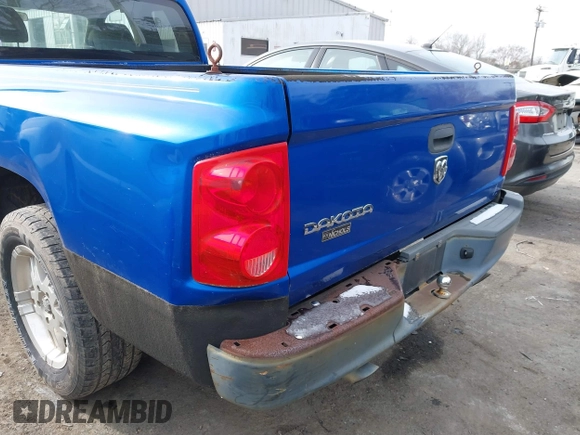 2008 Dodge Dakota ST with VIN 1D7HE22K78S507286, listed as a IAAI auction lot 41381456 with 202,300 mi miles and . Bid and sale history available at carsss.com. Image 6.