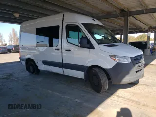2021 Mercedes-Benz Sprinter Cargo with VIN W1W70BGY3MT072289, listed as a Copart auction lot 46983835 with 17,800 mi miles and Salvage Title. Bid and sale history available at carsss.com. Image 4.
