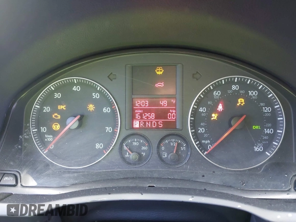 2006 Volkswagen Jetta 2.5L z VIN 3VWRF71K76M703564, wystawiony jako IAAI lot #41414316 z przebiegiem 161 258 mil mil oraz . Historia ofert i sprzedaży dostępna na DreamBid. Obrazek 7.