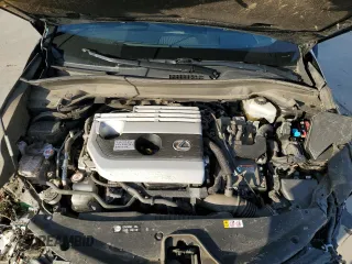 2021 Lexus UX 250h z VIN JTHX9JBH0M2054209, wystawiony jako Copart lot #45482125 z przebiegiem Nie podano mil oraz Szkoda całkowita • Salvage title. Historia ofert i sprzedaży dostępna na DreamBid. Obrazek 14.