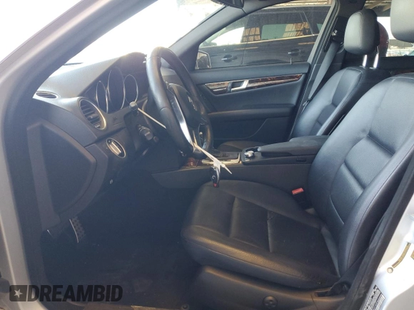 2012 Mercedes-Benz C 250 Sport с VIN WDDGF4HBXCR221640, выставлен на аукционе Copart как лот 62794345 с пробегом 85 561 миль миль и Чистый • Clean title. История ставок и продаж доступна на DreamBid. Изображение 7.