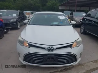 2016 Toyota Avalon Limited z VIN 4T1BK1EB7GU235304, wystawiony jako IAAI lot #42443795 z przebiegiem 197 261 mil mil oraz . Historia ofert i sprzedaży dostępna na DreamBid. Obrazek 6.