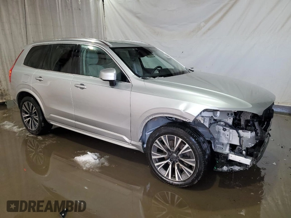 2022 Volvo XC90 Momentum with VIN YV4102PK8N1840596, listed as a Copart auction lot 42322315 with 78,026 mi miles and Clean Title. Bid and sale history available at carsss.com. Image 4.