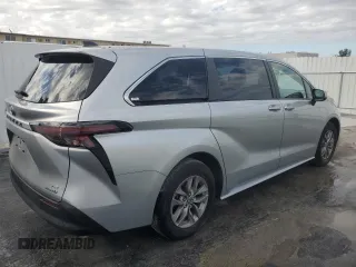 2023 Toyota Sienna LE with VIN 5TDKRKEC4PS168888, listed as a Copart auction lot 46527065 with 34,428 mi miles and Clean Title. Bid and sale history available at carsss.com. Image 3.