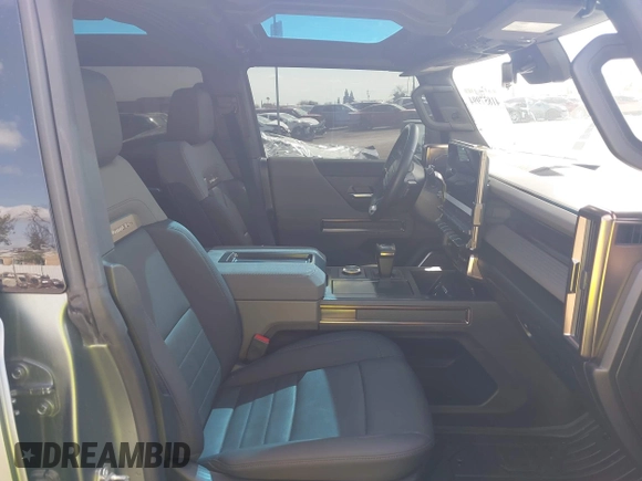 2024 GMC Hummer EV 3X with VIN 1GKB0RDC3RU101111, listed as a IAAI auction lot 41857994 with 16,246 mi miles. Bid and sale history available at carsss.com. Image 5.