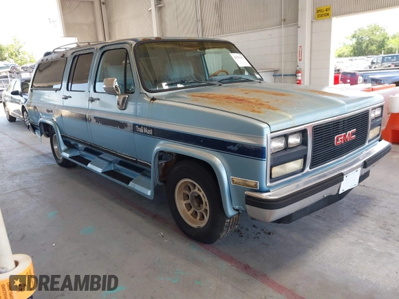1989 GMC Suburban with VIN 1GKER16K7KF509078, listed as a IAAI auction lot 42593032 with 86,175 mi miles and . Bid and sale history available at DreamBid. Image 1.