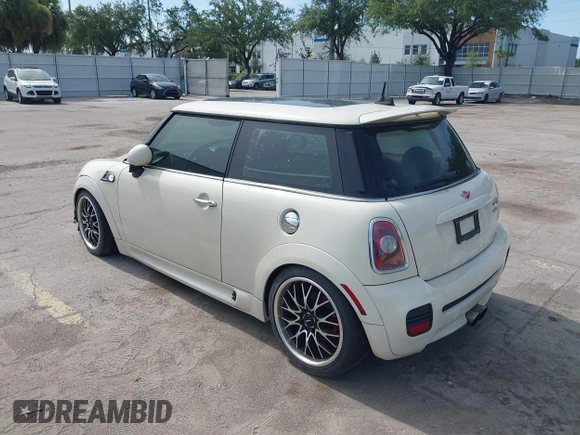 2008 MINI Hardtop S with VIN WMWMF73578TV38833, listed as a IAAI auction lot 42679616 with Not provided miles and . Bid and sale history available at DreamBid. Image 3.