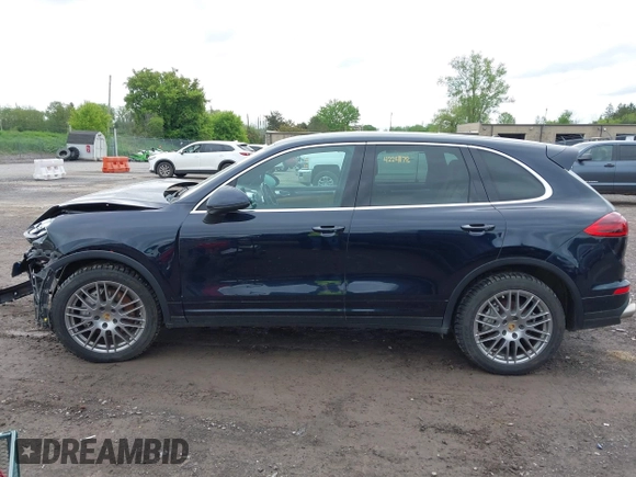 2017 Porsche Cayenne S z VIN WP1AB2A24HLA53402, wystawiony jako IAAI lot #42241178 z przebiegiem 140 801 mil mil oraz . Historia ofert i sprzedaży dostępna na DreamBid. Obrazek 15.