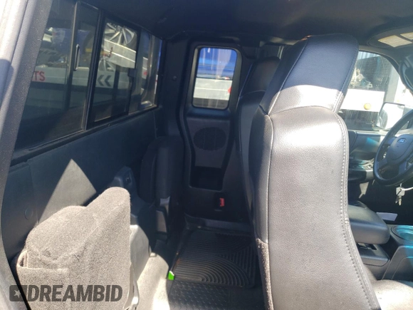 2006 Ford Ranger XLT с VIN 1FTZR45E06PA20502, выставлен на аукционе Copart как лот 54556925 с пробегом 354 601 миль миль и Чистый • Clean title. История ставок и продаж доступна на DreamBid. Изображение 10.