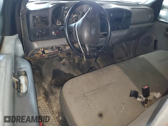 2007 Ford F-250 XL with VIN 1FTNF21517EA15050, listed as a Copart auction lot 47597385 with Not Provided miles and Salvage Title. Bid and sale history available at DreamBid. Image 8.