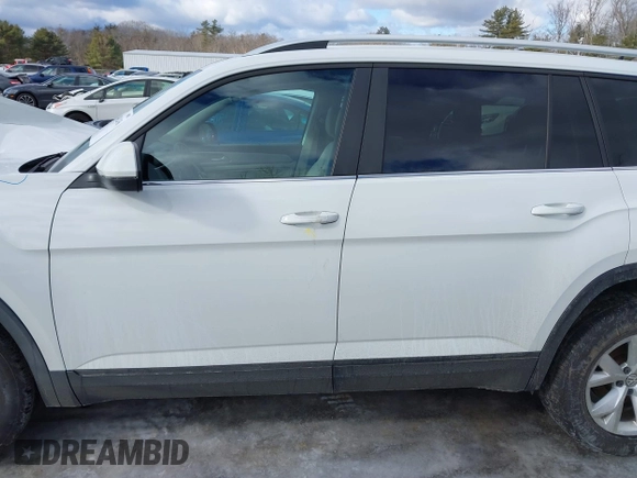 2019 Volkswagen Atlas SE с VIN 1V2LR2CA7KC602431, выставлен на аукционе IAAI как лот 41462436 с пробегом 66 186 миль миль и . История ставок и продаж доступна на DreamBid. Изображение 14.