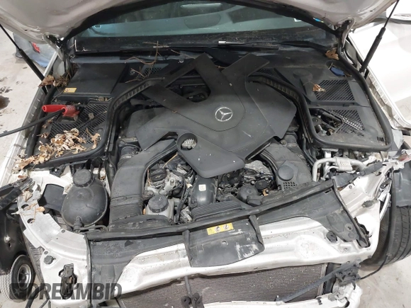 2015 Mercedes-Benz C-Class C 400 with VIN 55SWF6GB7FU035307, listed as a IAAI auction lot 41546482 with 165,945 mi miles. Bid and sale history available at carsss.com. Image 10.