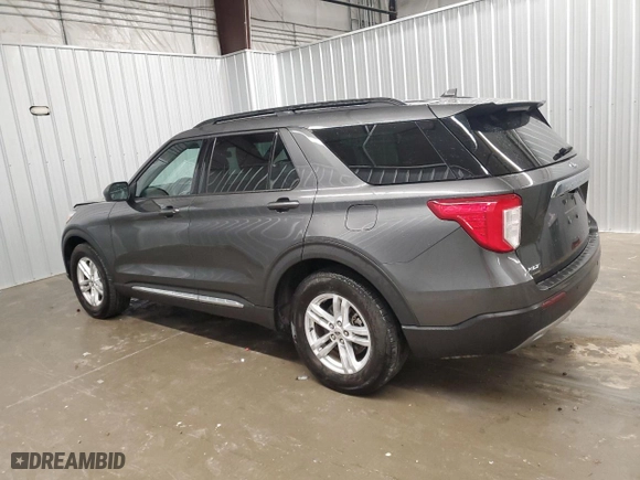 2020 Ford Explorer XLT with VIN 1FMSK7DH8LGC00806, listed as a Copart auction lot 51751935 with 39,889 mi miles and Clean Title. Bid and sale history available at carsss.com. Image 2.
