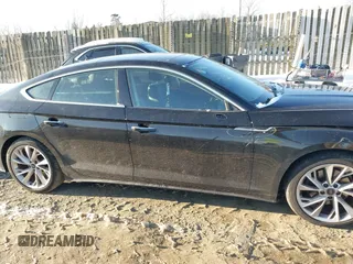 2022 Audi A5 Sportback Premium Plus z VIN WAUCBCF54NA032542, wystawiony jako IAAI lot #41227978 z przebiegiem 42 344 mil mil oraz . Historia ofert i sprzedaży dostępna na DreamBid. Obrazek 14.