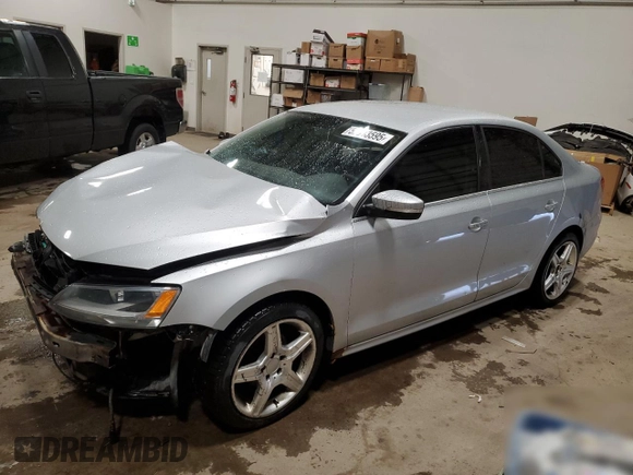 2011 Volkswagen Jetta z VIN 3VWWL7AJ5BM083732, wystawiony jako Copart lot #57943595 z przebiegiem 171 791 mil mil oraz Szkoda całkowita • Salvage title. Historia ofert i sprzedaży dostępna na DreamBid. Obrazek 1.