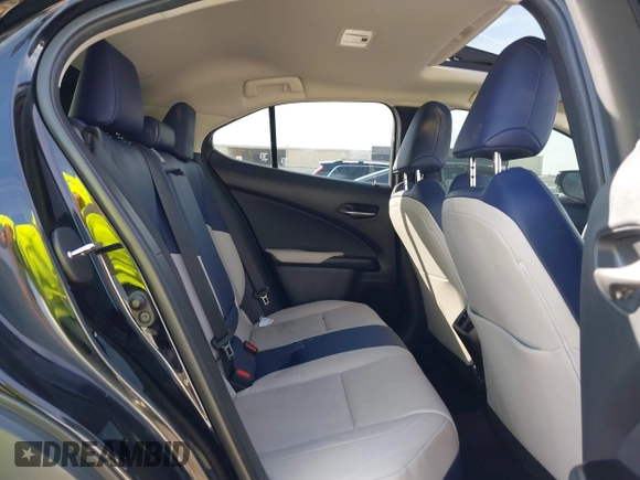 2021 Lexus UX with VIN JTHP3JBH2M2045075, listed as a IAAI auction lot 40979086 with 44,578 mi miles. Bid and sale history available at carsss.com. Image 8.