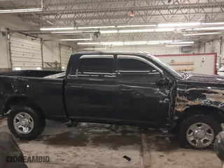 2018 Ram 2500 Tradesman with VIN 3C6UR5CJ3JG121229, listed as a IAAI auction lot 41679189 with 95,956 mi miles. Bid and sale history available at carsss.com. Image 14.
