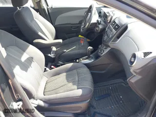 2014 Chevrolet Sonic LT with VIN 1G1JC6SH3E4202115, listed as a IAAI auction lot 41893680 with 171,778 mi miles. Bid and sale history available at carsss.com. Image 5.