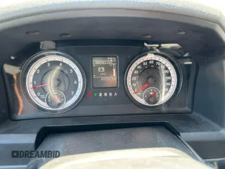 2015 Ram 4500 z VIN 3C7WRKAJ3FG698050, wystawiony jako Copart lot #59708305 z przebiegiem 82 859 mil mil oraz Czysty tytuł • Clean title. Historia ofert i sprzedaży dostępna na DreamBid. Obrazek 8.