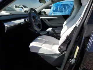 2024 Tesla Model Y Long Range with VIN 7SAYGDEE9RA221380, listed as a Copart auction lot 47516705 with 10,930 mi miles and Salvage Title. Bid and sale history available at DreamBid. Image 7.