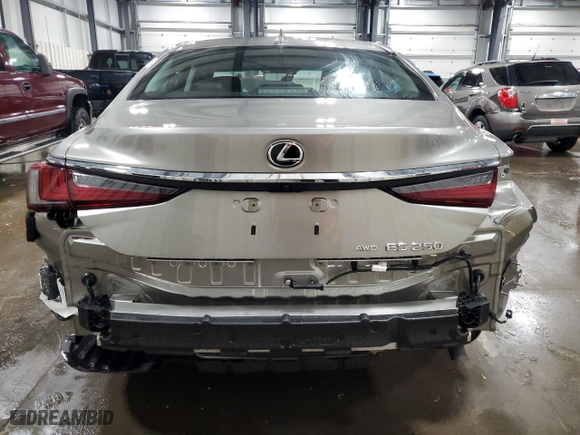 2021 Lexus ES with VIN 58AD11D10MU007590, listed as a Copart auction lot 82584724 with 5,470 mi miles and Salvage Title. Bid and sale history available at carsss.com. Image 6.