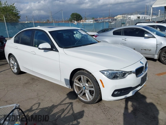 2018 BMW 3 Series 320i with VIN WBA8A9C54JAH12017, listed as a IAAI auction lot 41921292 with 49,267 mi miles. Bid and sale history available at carsss.com. Image 1.
