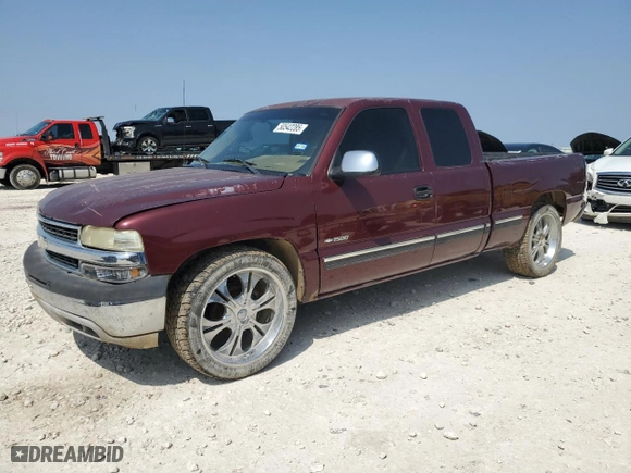 2000 Chevrolet Silverado 1500 LS with VIN 2GCEC19TXY1389813, listed as a Copart auction lot 50542285 with 337,302 mi miles and Salvage Title. Bid and sale history available at carsss.com. Image 1.