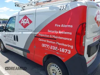 2019 Ram ProMaster City Cargo Tradesman с VIN ZFBHRFAB0K6N83944, выставлен на аукционе IAAI как лот 42304134 с пробегом 131 421 миль миль и . История ставок и продаж доступна на DreamBid. Изображение 17.