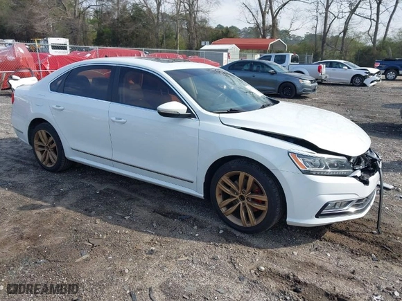 2016 Volkswagen Passat 1.8T SEL with VIN 1VWCT7A39GC057485, listed as a IAAI auction lot 41797043 with 82,632 mi miles. Bid and sale history available at carsss.com. Image 1.