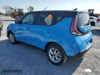 2025 Kia Soul LX with VIN KNDJ23AU2S7247869, listed as a Copart auction lot 51965715 with 2,203 mi miles and Salvage Title. Bid and sale history available at carsss.com. Image 2.
