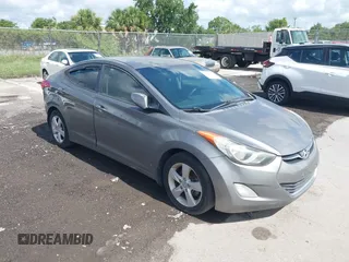 2013 Hyundai Elantra Limited с VIN 5NPDH4AE3DH399653, выставлен на аукционе IAAI как лот 42577802 с пробегом 141 631 миль миль и . История ставок и продаж доступна на DreamBid. Изображение 1.