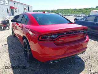 2015 Dodge Charger SXT z VIN 2C3CDXHG1FH916674, wystawiony jako IAAI lot #42168210 z przebiegiem 148 984 mil mil oraz . Historia ofert i sprzedaży dostępna na DreamBid. Obrazek 3.