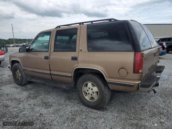 1995 Chevrolet Tahoe with VIN 1GNEK13K2SJ439871, listed as a Copart auction lot 73173034 with 274,829 mi miles and Salvage Title. Bid and sale history available at carsss.com. Image 2.