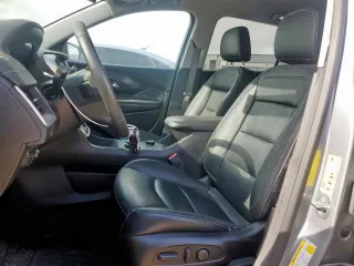 2023 GMC Terrain SLE z VIN 3GKALMEG1PL157417, wystawiony jako Copart lot #59494385 z przebiegiem 32 439 mil mil oraz Szkoda całkowita • Salvage title. Historia ofert i sprzedaży dostępna na DreamBid. Obrazek 7.