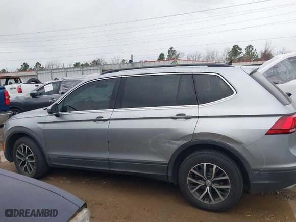 2019 Volkswagen Tiguan SE with VIN 3VV3B7AX6KM138493, listed as a IAAI auction lot 41367279 with 84,534 mi miles. Bid and sale history available at carsss.com. Image 14.