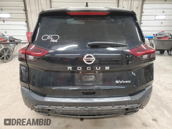 2021 Nissan Rogue SV z VIN 5N1AT3BB9MC771102, wystawiony jako Copart lot #52547865 z przebiegiem 105 602 mil mil oraz Szkoda całkowita • Salvage title. Historia ofert i sprzedaży dostępna na DreamBid. Obrazek 6.